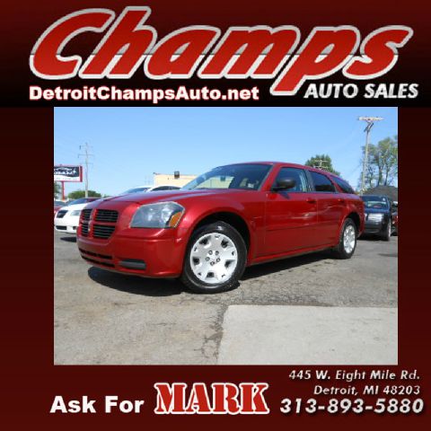 2005 Dodge Magnum SE