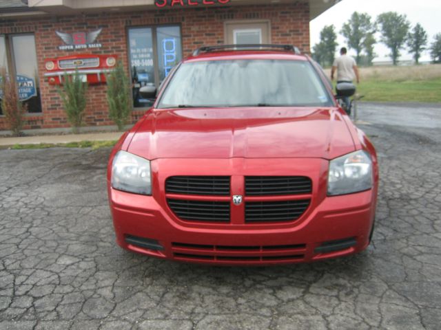 2005 Dodge Magnum S