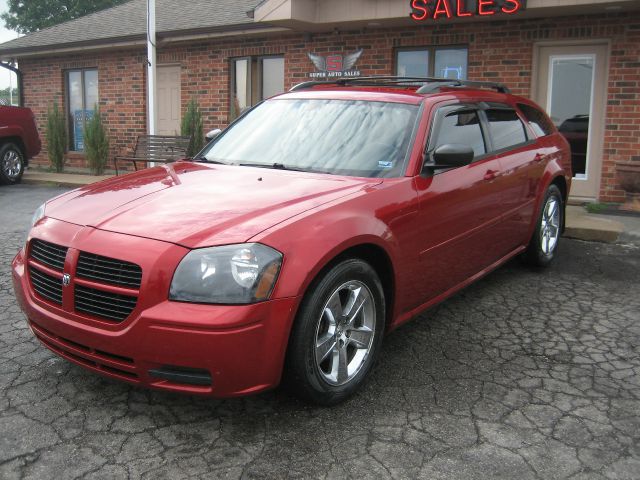 2005 Dodge Magnum S