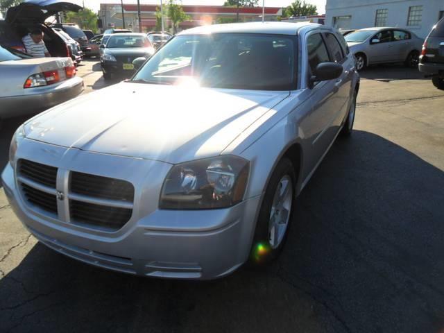 2005 Dodge Magnum S