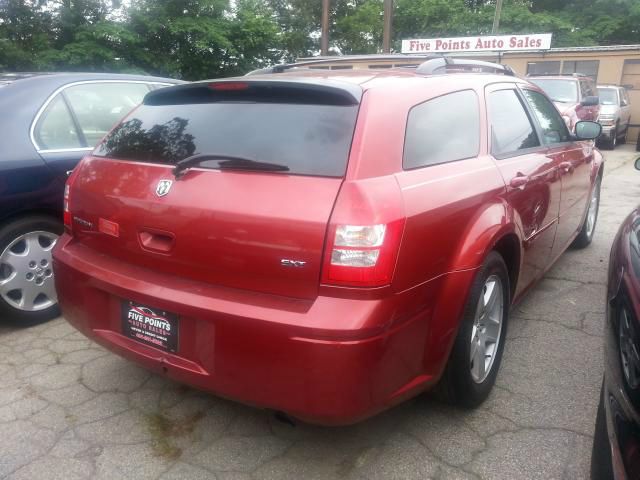 2005 Dodge Magnum S