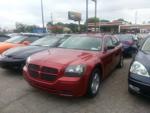 2005 Dodge Magnum S