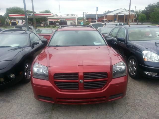 2005 Dodge Magnum S