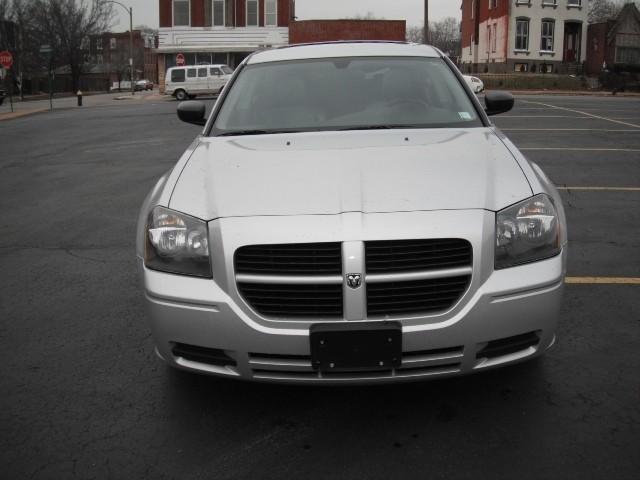 2005 Dodge Magnum 3538 OF 5000 AWD Hatchback