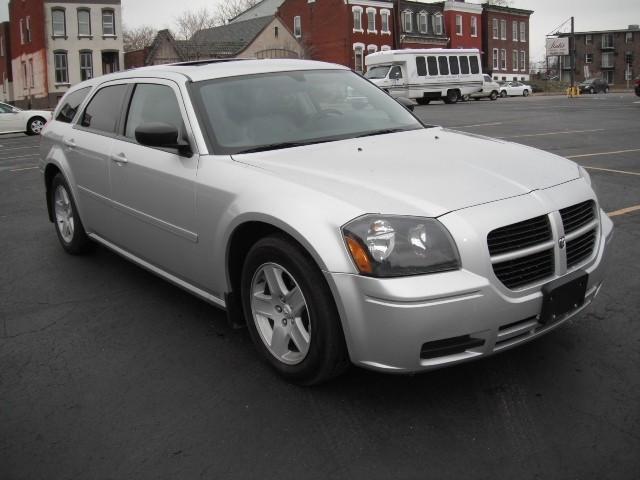 2005 Dodge Magnum 3538 OF 5000 AWD Hatchback