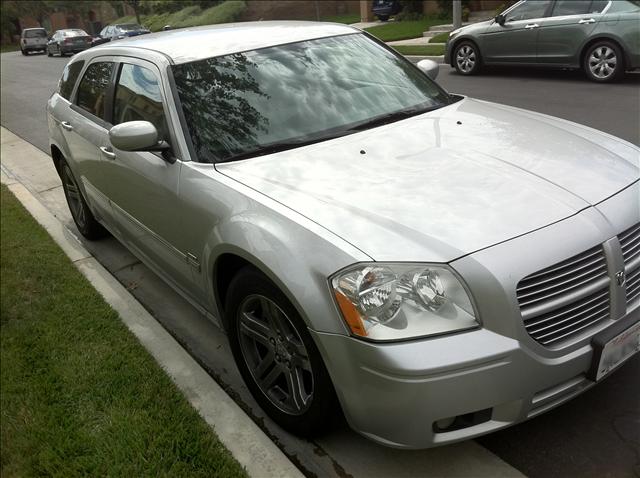 2005 Dodge Magnum SLT 25