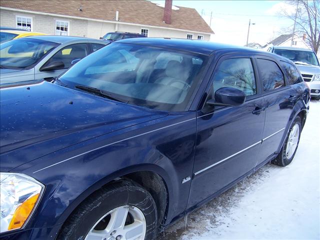 2006 Dodge Magnum S