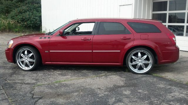 2006 Dodge Magnum S