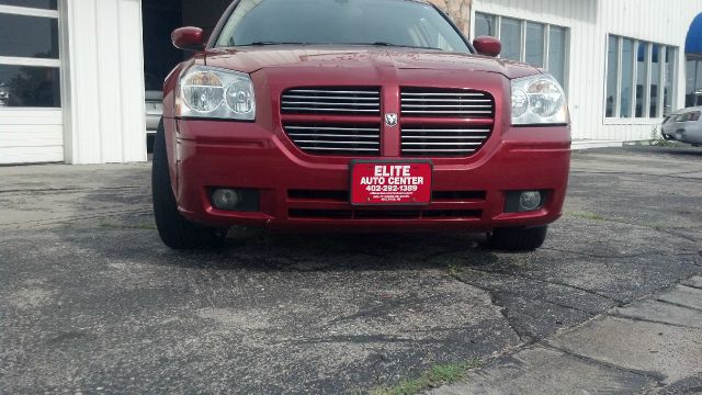 2006 Dodge Magnum S