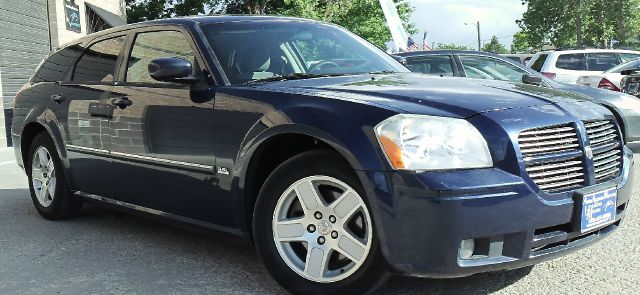 2006 Dodge Magnum S