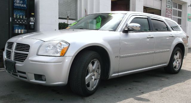 2006 Dodge Magnum PREM Package