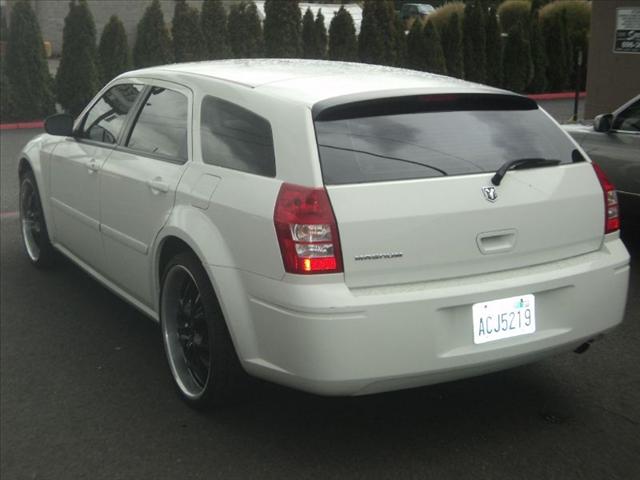 2006 Dodge Magnum Unknown