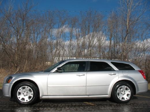 2006 Dodge Magnum I4 MAN (SE)