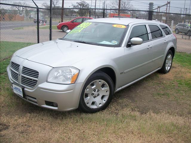 2006 Dodge Magnum S