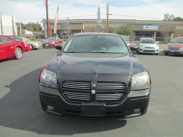 2006 Dodge Magnum S