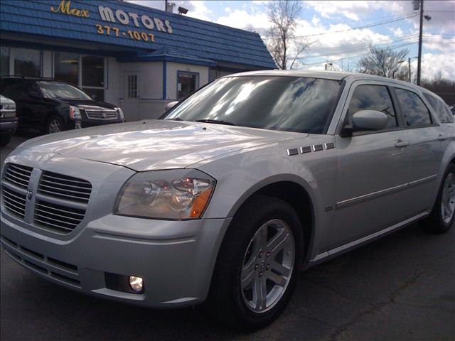 2006 Dodge Magnum S