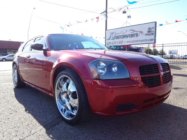 2006 Dodge Magnum SE