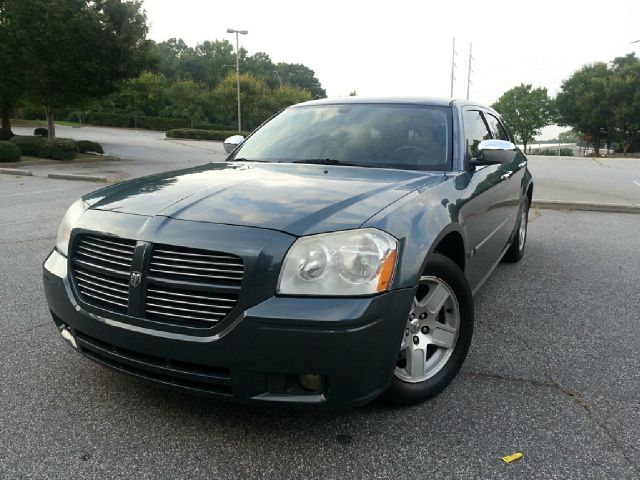 2006 Dodge Magnum S