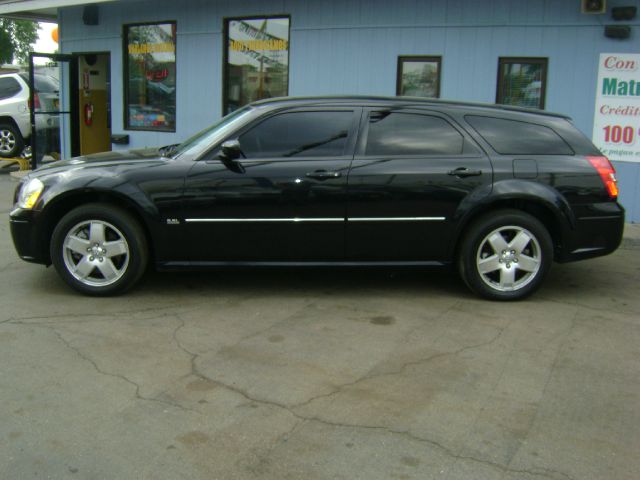 2006 Dodge Magnum PREM Package