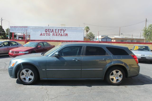 2006 Dodge Magnum S