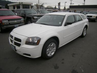 2006 Dodge Magnum SE