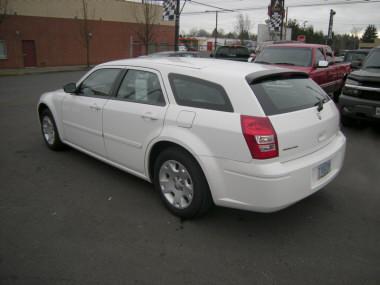 2006 Dodge Magnum SE