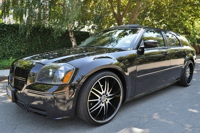 2006 Dodge Magnum SE