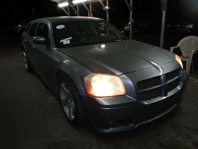 2006 Dodge Magnum Deluxe Convertible