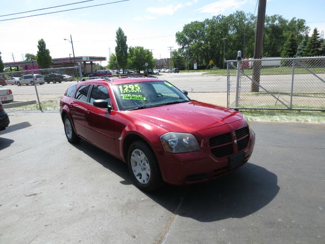 2006 Dodge Magnum SE