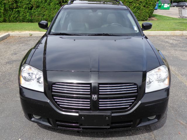 2006 Dodge Magnum Deluxe Convertible