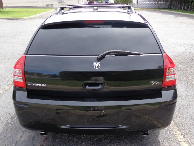 2006 Dodge Magnum Deluxe Convertible