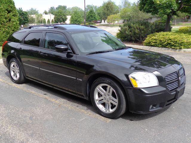 2006 Dodge Magnum Deluxe Convertible