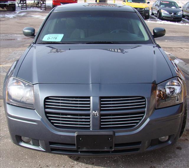 2006 Dodge Magnum S