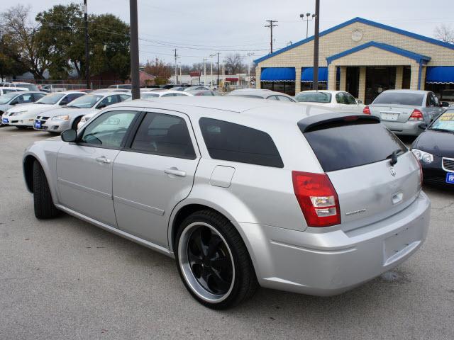 2006 Dodge Magnum S