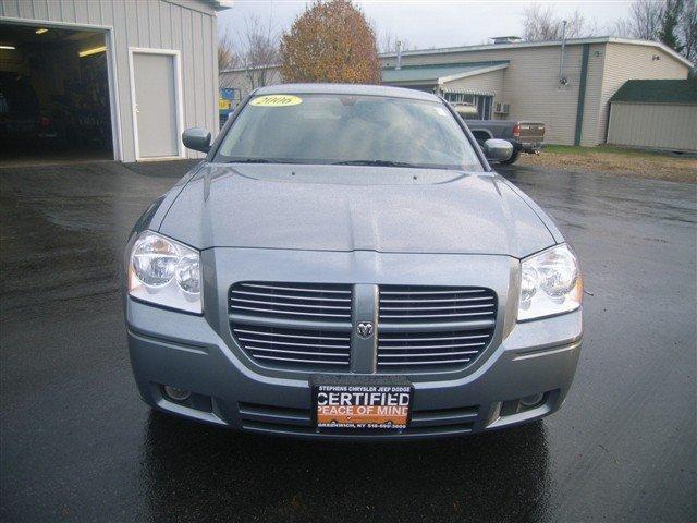 2006 Dodge Magnum SLT 25