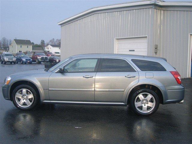 2006 Dodge Magnum SLT 25