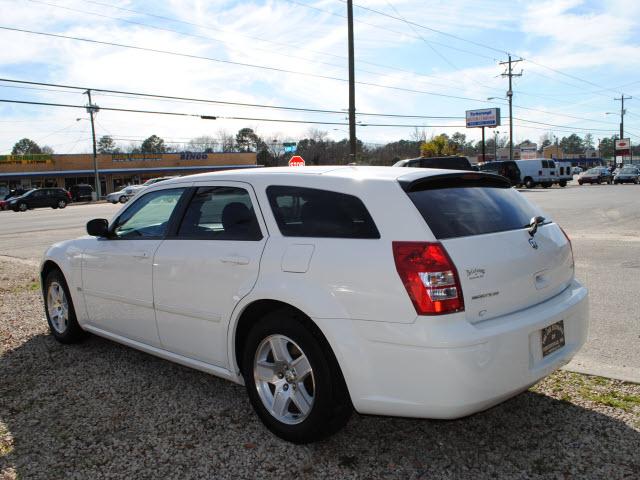 2006 Dodge Magnum S