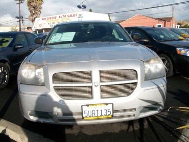 2006 Dodge Magnum S V6 2WD