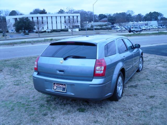 2006 Dodge Magnum S