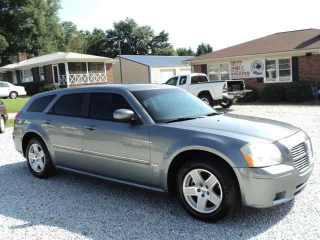 2006 Dodge Magnum S