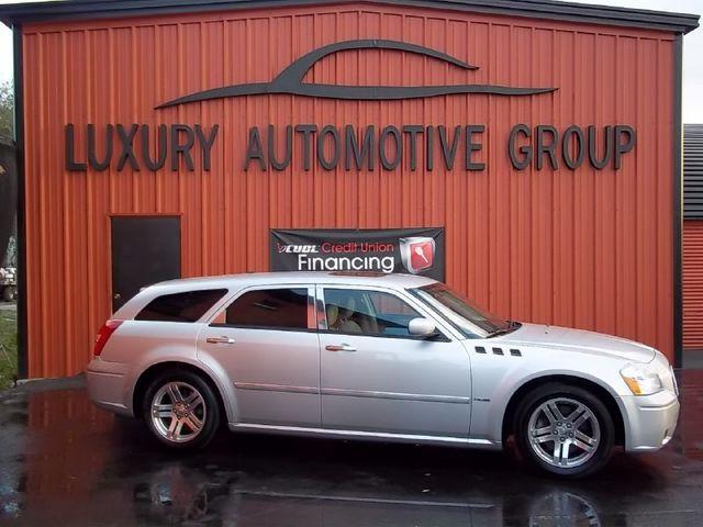 2006 Dodge Magnum 2WD 4 Door