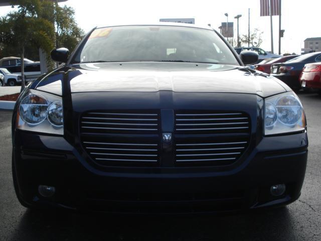 2006 Dodge Magnum Unknown