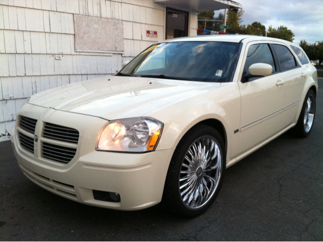 2006 Dodge Magnum S