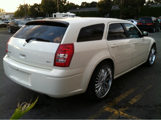 2006 Dodge Magnum S