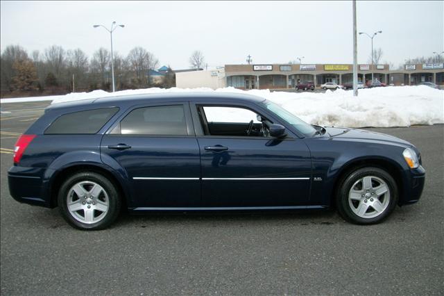 2006 Dodge Magnum S