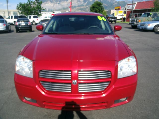 2006 Dodge Magnum S