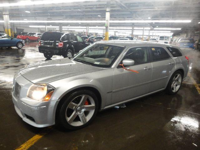 2006 Dodge Magnum 2WD 4 Door