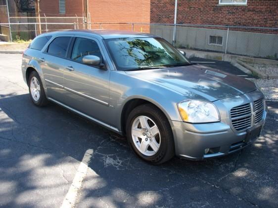 2006 Dodge Magnum S