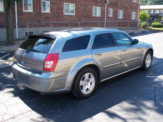 2006 Dodge Magnum S