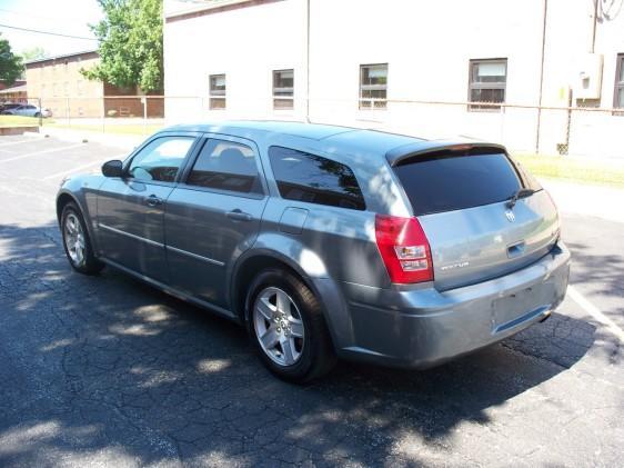 2006 Dodge Magnum S